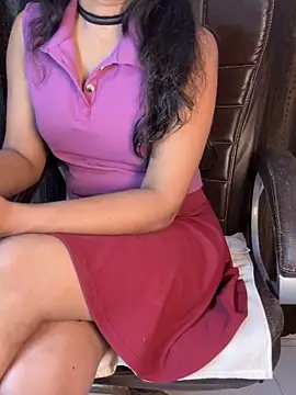 Snapshot of SCHOOL_Girl_0 chatting on 03/08/25, 10:43 SCHOOL Girl 0 online show from 03/08/25, 10:43