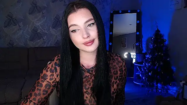 Snapshot of __Malika__ chatting on 12/21/24, 10:17 Malika online show from 12/21/24, 10:17