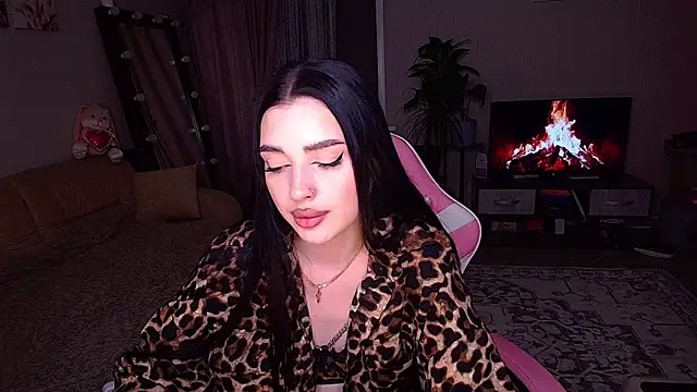   Malika   online show from 04/01/26, 01:41