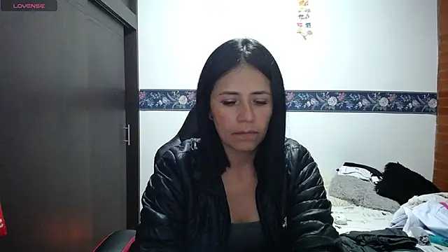 sharoon cheerry online show from 09/19/25, 02:02