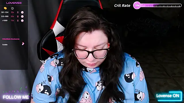 Snapshot of alexa_sweetyy chatting on 10/23/25, 04:01 alexa sweetyy online show from 10/23/25, 04:01