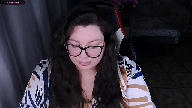 Snapshot of alexa_sweetyy chatting on 10/31/25, 08:32 alexa sweetyy online show from 10/31/25, 08:32