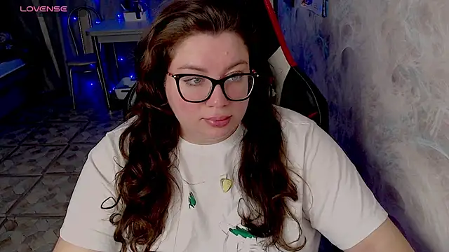 Snapshot of alexa_sweetyy chatting on 02/13/26, 05:36 alexa sweetyy online show from 02/13/26, 05:36