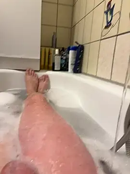 David19932908 online show from 10/15/25, 04:29