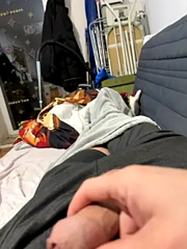 David19932908 online show from 11/17/25, 09:20