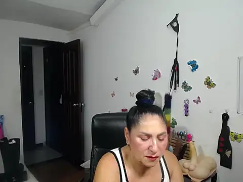 mature bigboobs10 online show from 02/21/26, 04:13