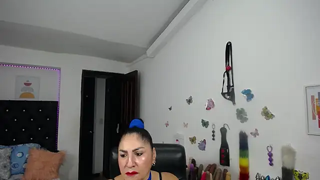 mature bigboobs10 online show from 04/16/26, 04:02