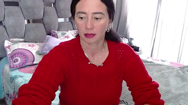 sara hott 1 online show from 11/15/25, 08:38