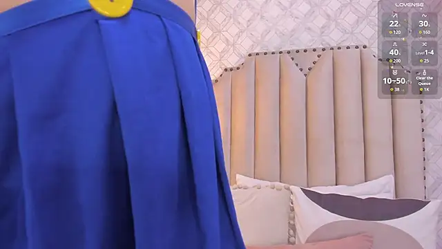 Pia Johnson  online show from 11/22/25, 11:31