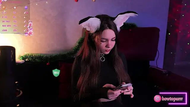 Snapshot of How2Meow chatting on 12/16/24, 06:05 How2Meow online show from 12/16/24, 06:05