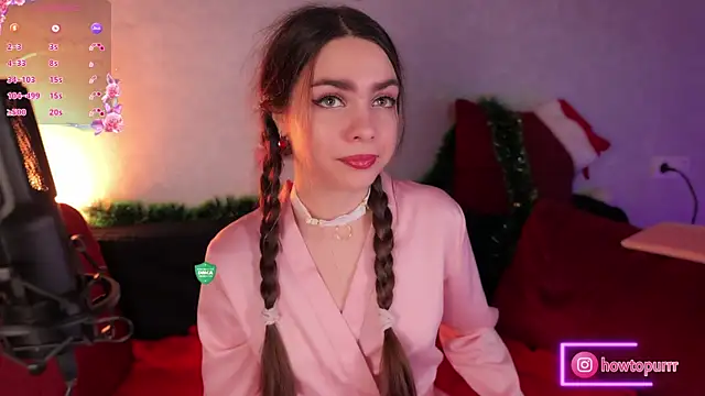 Snapshot of How2Meow chatting on 01/11/25, 05:18 How2Meow online show from 01/11/25, 05:18