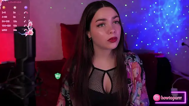 Snapshot of How2Meow chatting on 02/17/25, 05:21 How2Meow online show from 02/17/25, 05:21