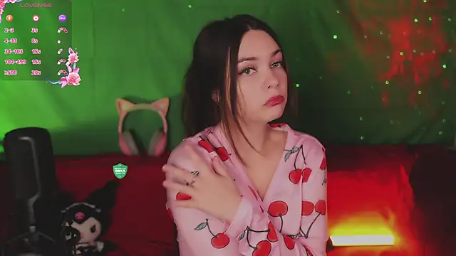 Snapshot of How2Meow chatting on 09/21/25, 05:03 How2Meow online show from 09/21/25, 05:03