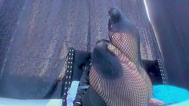 amareto queen online show from 11/01/25, 08:00