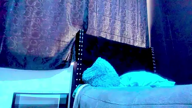 amareto queen online show from 02/02/26, 07:23