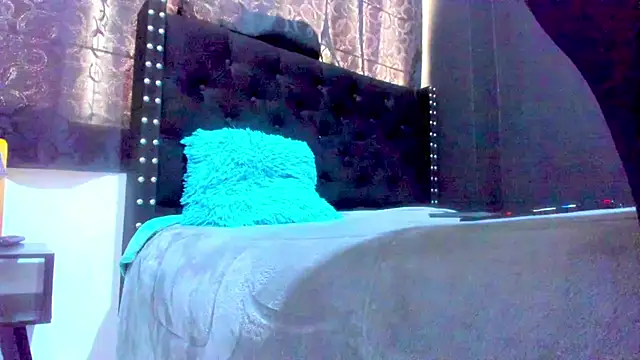 amareto queen online show from 02/15/26, 07:21