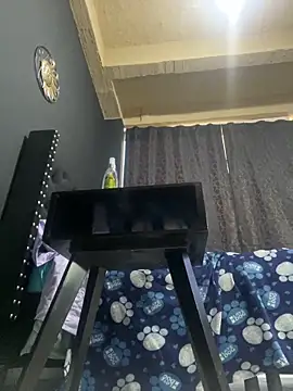 amareto queen online show from 04/08/26, 10:21