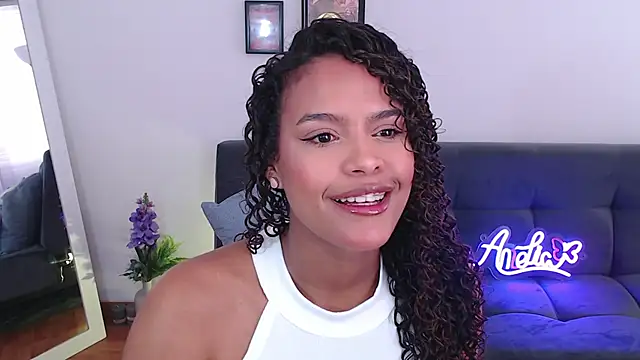 Snapshot of Amelia_bss chatting on 03/07/25, 02:01 Amelia bss online show from 03/07/25, 02:01