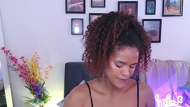 Snapshot of Amelia_bss chatting on 03/18/25, 07:53 Amelia bss online show from 03/18/25, 07:53