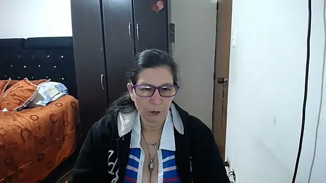 latin49 online show from 07/24/26, 04:10