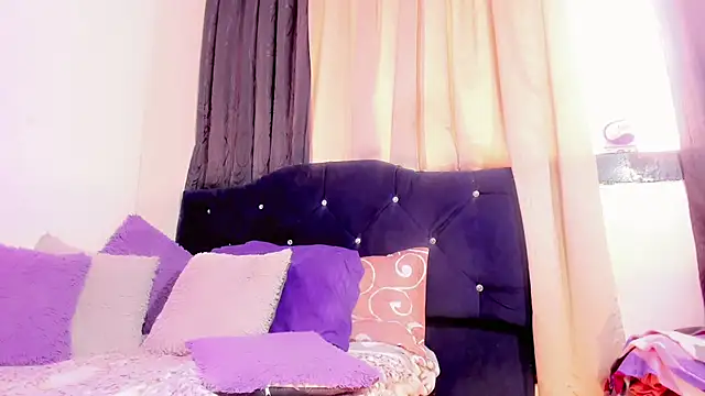 lesly xx online show from 04/20/26, 07:26