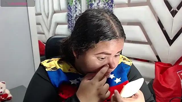 ValenTitis online show from 04/22/26, 08:32