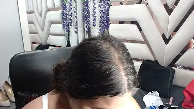 ValenTitis online show from 04/23/26, 08:22