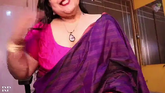 Snapshot of AgniPriya chatting on 02/14/25, 06:08 AgniPriya online show from 02/14/25, 06:08