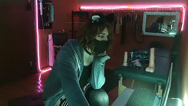 Snapshot of Ginny-the-bdsm-nympho chatting on 01/09/25, 06:04 Ginny-the-bdsm-nympho online show from 01/09/25, 06:04