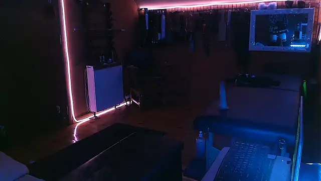 Snapshot of Ginny-the-bdsm-nympho chatting on 01/08/26, 05:59 Ginny-the-bdsm-nympho online show from 01/08/26, 05:59