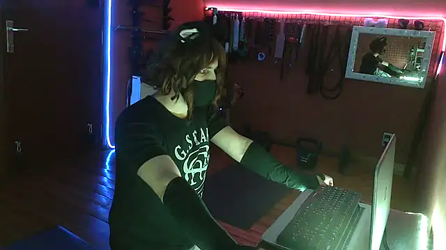 Ginny-the-bdsm-nympho online show from 04/30/26, 05:41