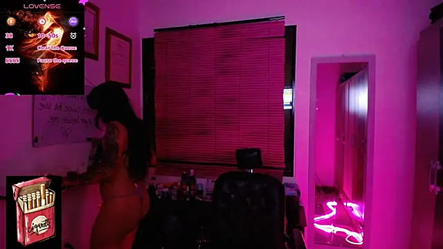 Snapshot of Misslana_wn1 chatting on 11/04/25, 12:43 Misslana wn1 online show from 11/04/25, 12:43