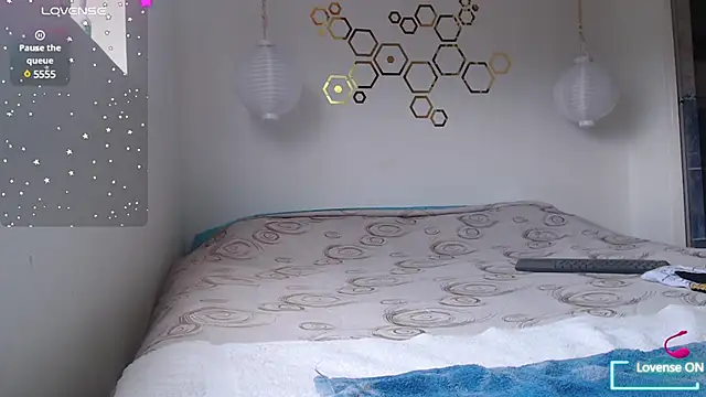 adriscute online show from 02/10/25, 08:53