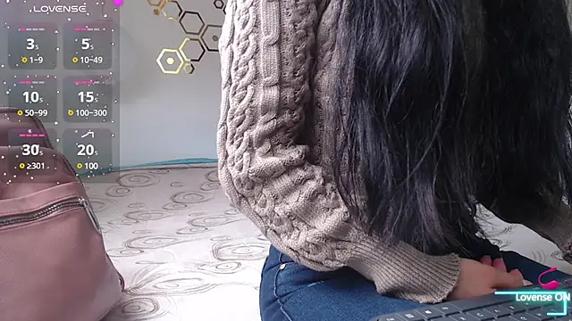 adriscute online show from 02/11/25, 08:20