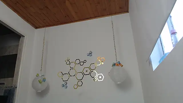 adriscute online show from 03/02/25, 10:59