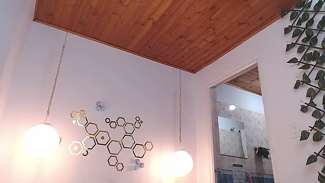 adriscute online show from 03/17/25, 02:08