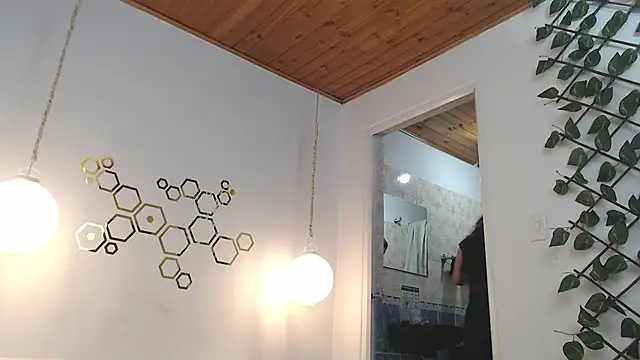 adriscute online show from 03/20/25, 02:08