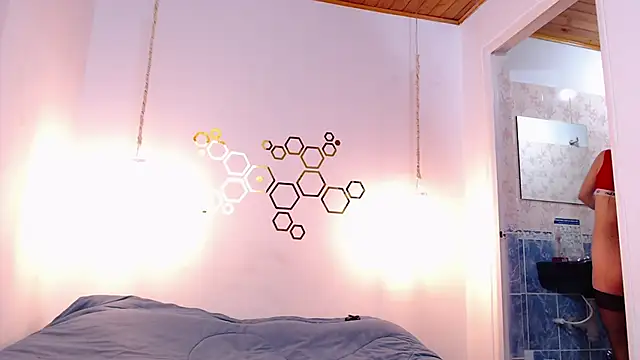 adriscute online show from 03/21/25, 03:01