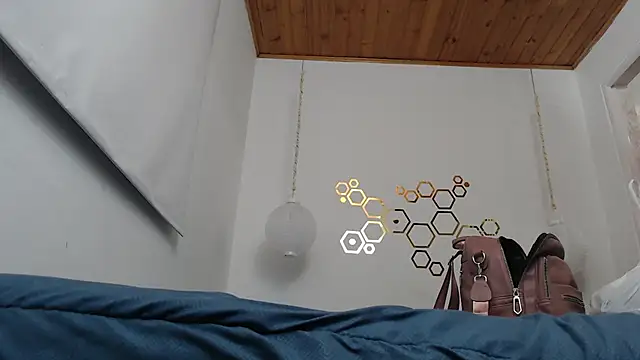 adriscute online show from 03/23/25, 03:10