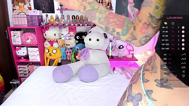 Snapshot of tattooBabyxxx chatting on 02/04/25, 08:59 tattooBabyxxx online show from 02/04/25, 08:59