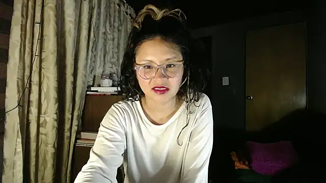 Hathorlove online show from 11/27/25, 02:57