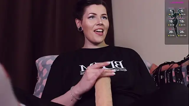 Luna Blake online show from 02/05/25, 07:31