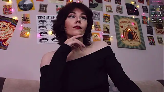 Luna Blake online show from 03/19/26, 01:37