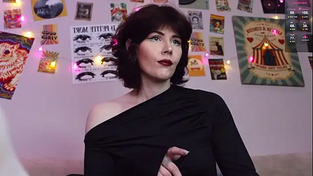 Luna Blake online show from 03/22/26, 12:19