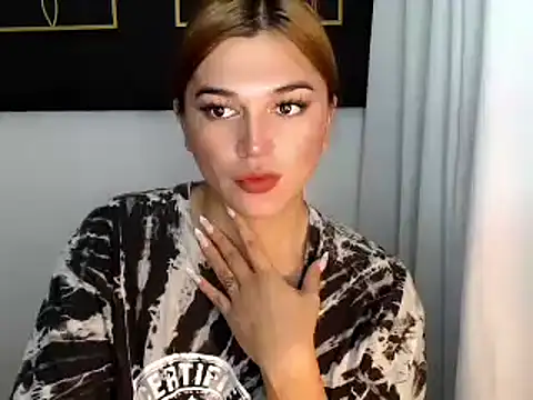 hotstellacumxxx online show from 12/04/24, 04:43