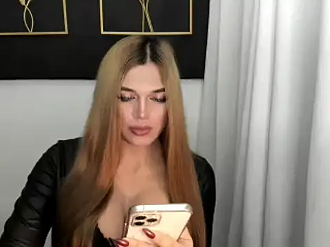 hotstellacumxxx online show from 03/10/25, 12:04