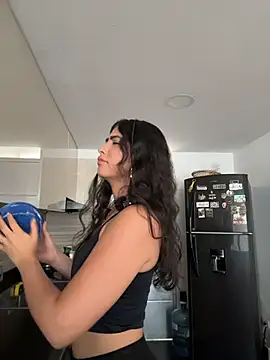 Gaby zahir  online show from 10/30/25, 11:44