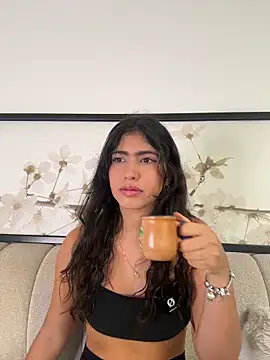 Gaby zahir  online show from 02/05/26, 12:10