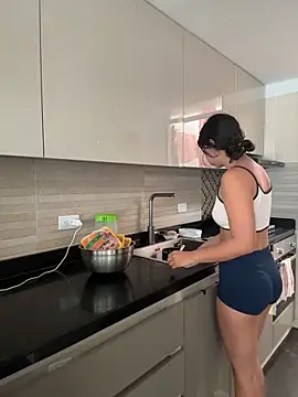 Gaby zahir  online show from 03/17/26, 07:39