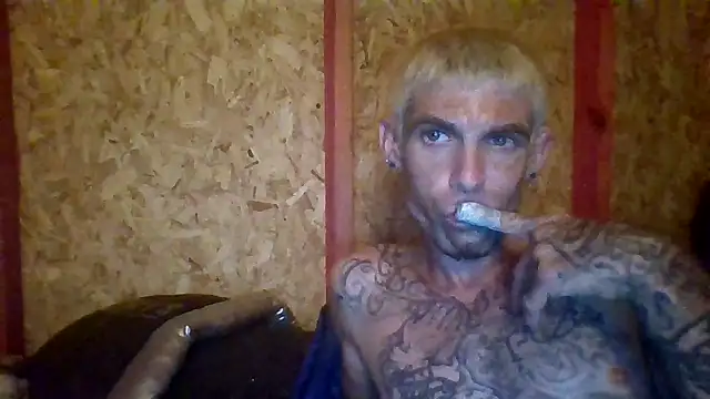 prettyboytatted69 online show from 04/18/26, 04:49